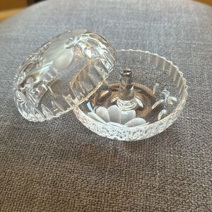 Collectible Etched Glass Ring Holder Heritage Romance Collection PRINCESS HOUSE